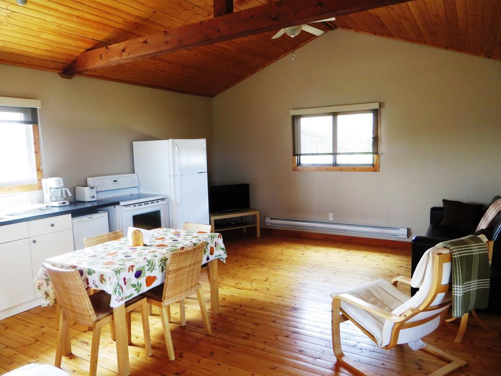 Foxlake Retreat Casa de hóspedes Hanna Quarto foto